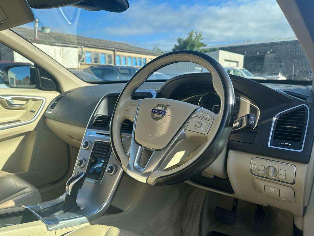 Volvo XC60 2.4 D5 Se Lux Nav Awd Euro 6 Ss LX66NUO Gold #4