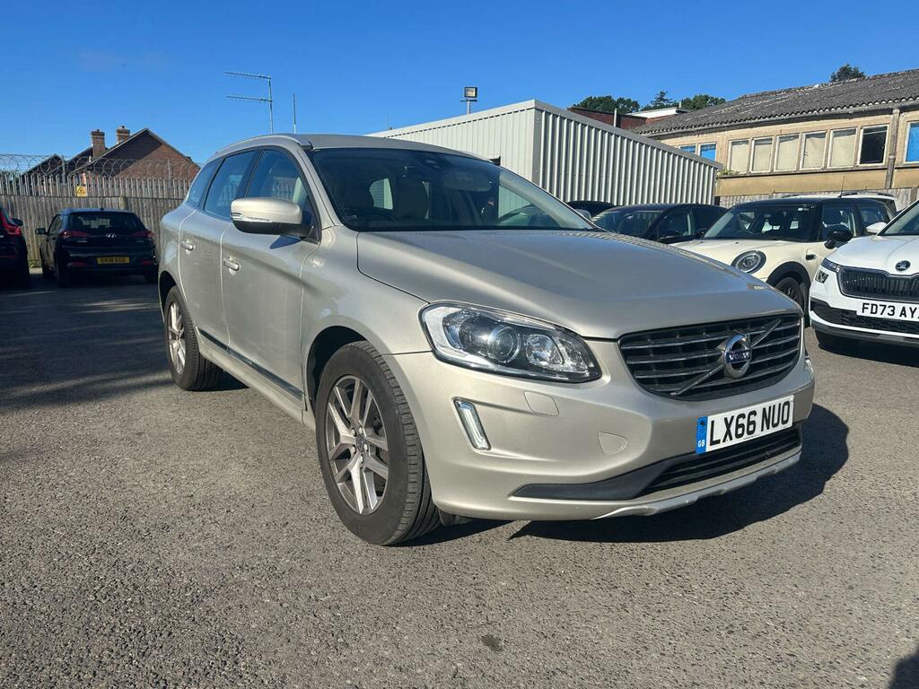 Volvo XC60 2.4 D5 Se Lux Nav Awd Euro 6 Ss Gold