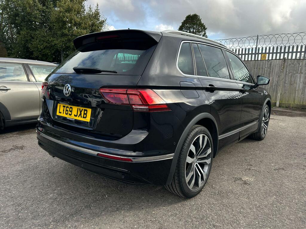 Volkswagen Tiguan 1.5 Tsi Evo R-line Tech Dsg Euro 6 Ss LT69JXB Black #3