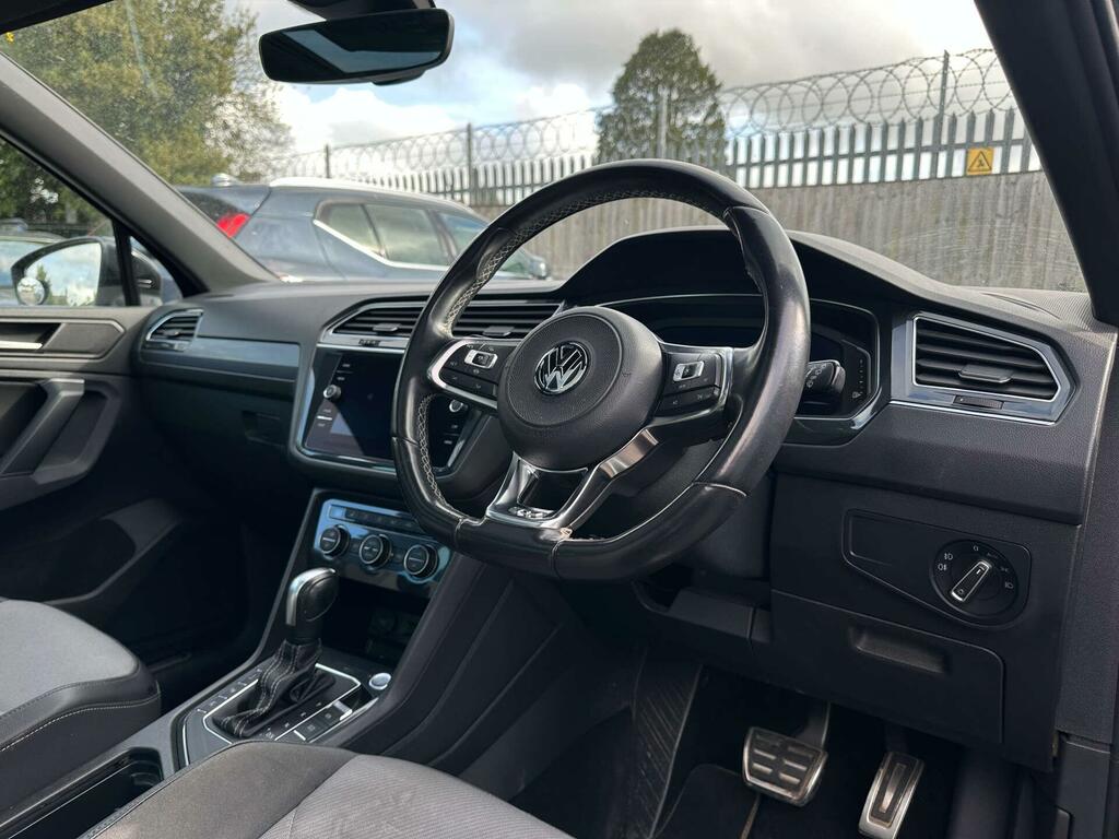 Volkswagen Tiguan 1.5 Tsi Evo R-line Tech Dsg Euro 6 Ss LT69JXB Black #4