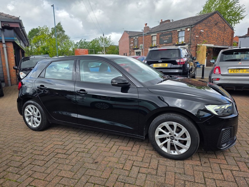 Audi A1 Sportback Tfsi Sport MW70BNU Black #4