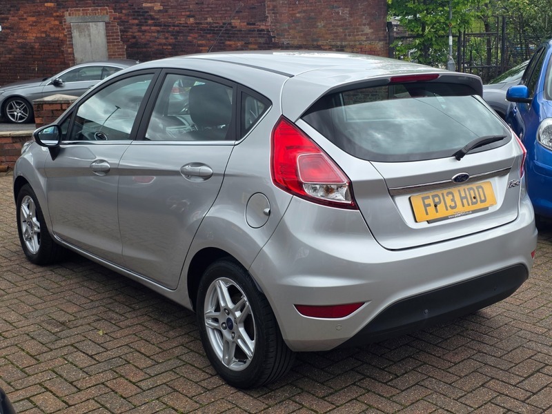 Ford Fiesta Zetec Silver #6