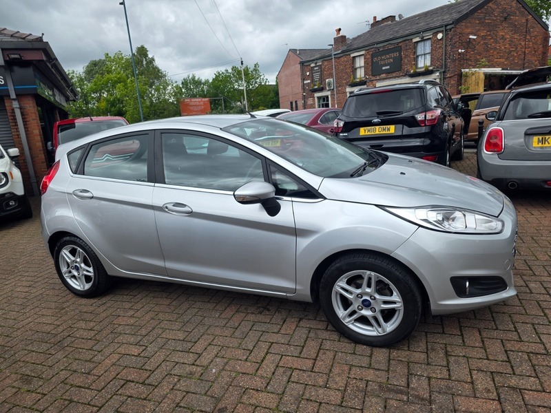 Ford Fiesta Zetec Silver #4