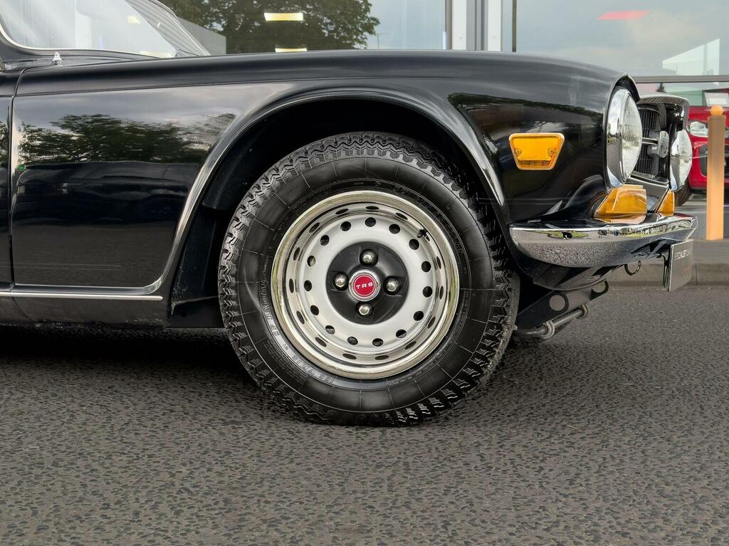 Triumph TR6 Convertible #5