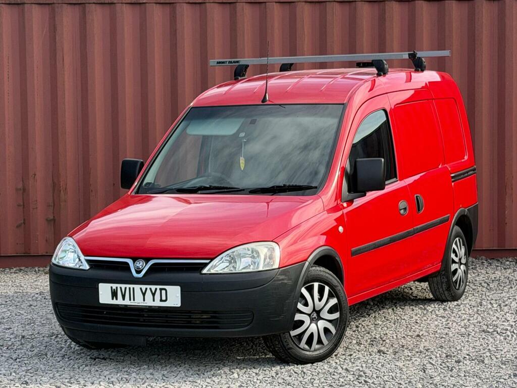 Vauxhall Combo 1.3 Cdti 1700 16V Red