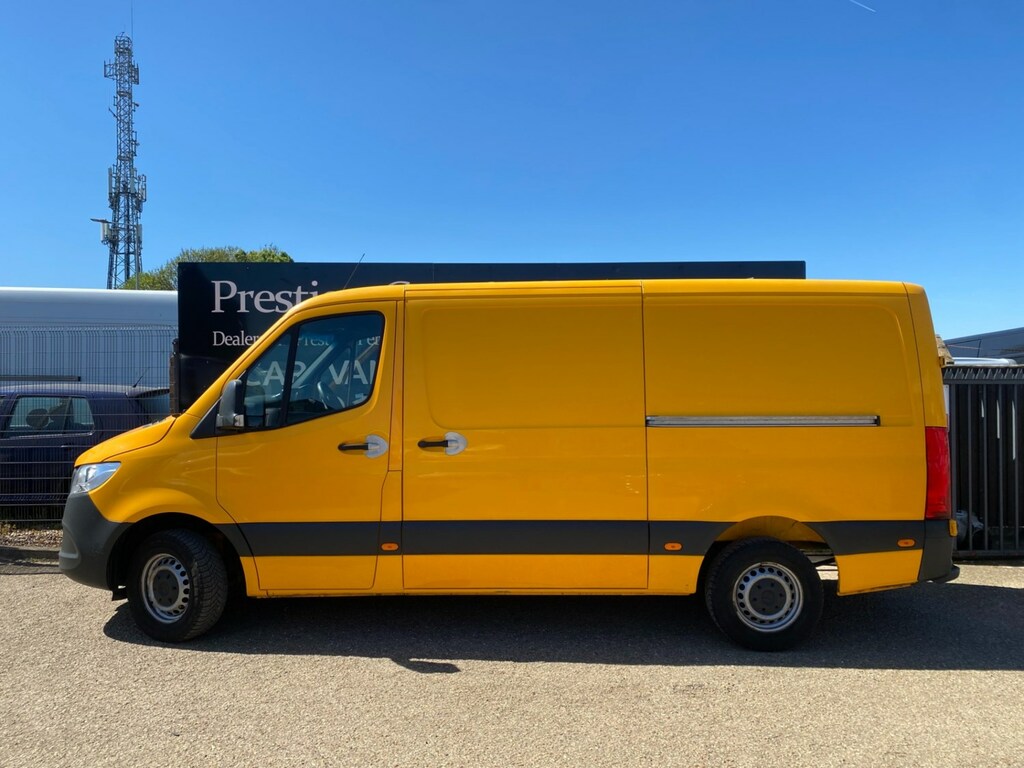 Mercedes-Benz Sprinter 316 Cdi 2.1 163 Bhp Mwb L2h1 Low Roof Panel Van 18 FJ69UXR Yellow #3
