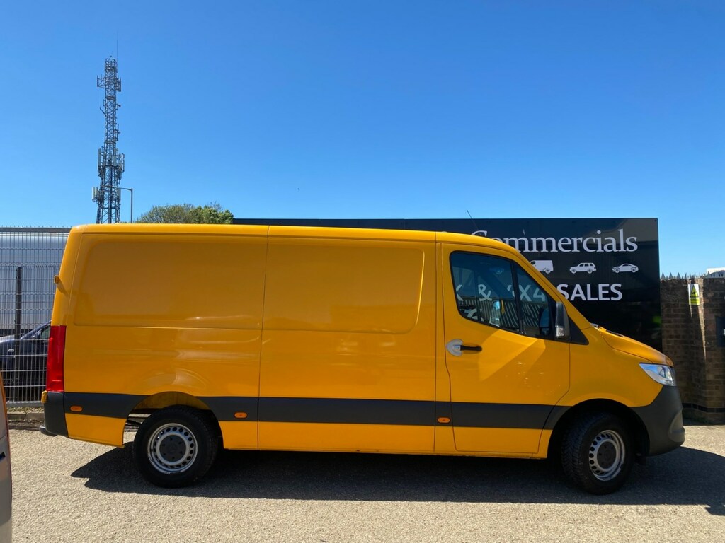 Mercedes-Benz Sprinter 316 Cdi 2.1 163 Bhp Mwb L2h1 Low Roof Panel Van 18 FJ69UXR Yellow #2