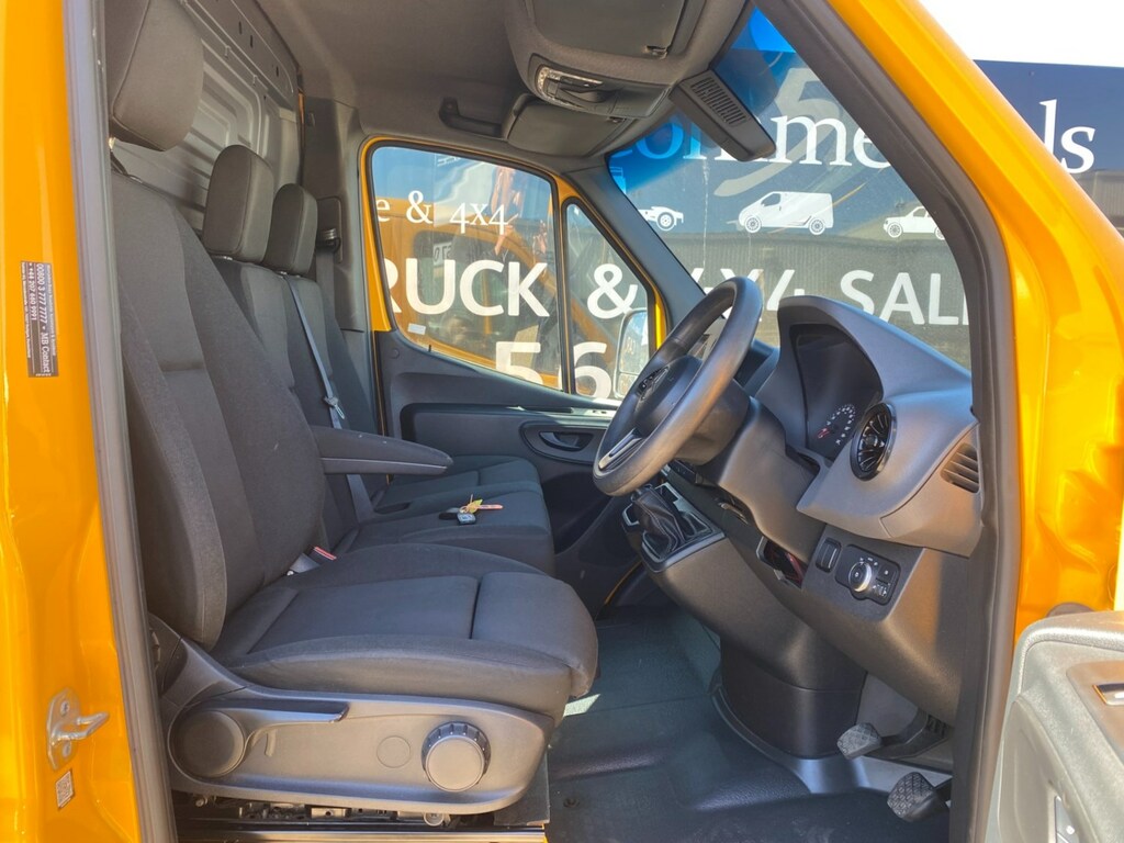 Mercedes-Benz Sprinter 316 Cdi 2.1 163 Bhp Mwb L2h1 Low Roof Panel Van 18 FJ69UXR Yellow #5