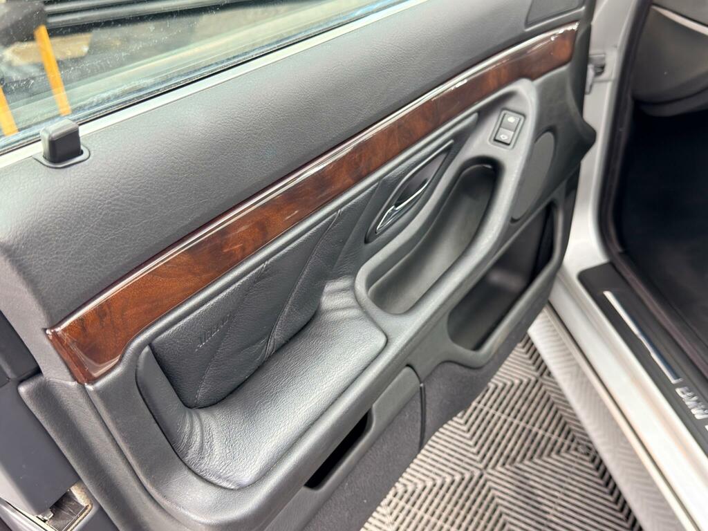 BMW 7 Series Blue #15