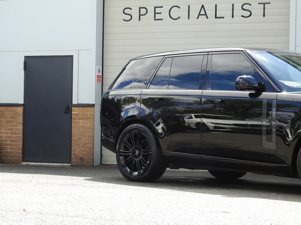 Land Rover Range Rover D350 Mhev Hse WG73YHP Black #2