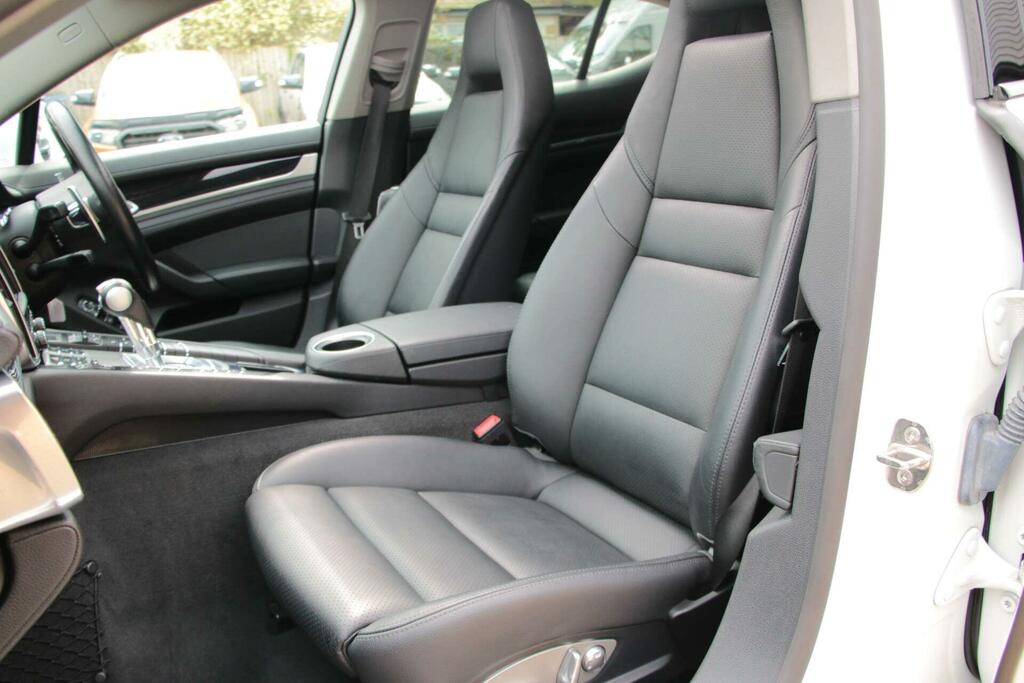 Porsche Panamera 3.0D V6 Tiptronics Euro 5 Ss White #2