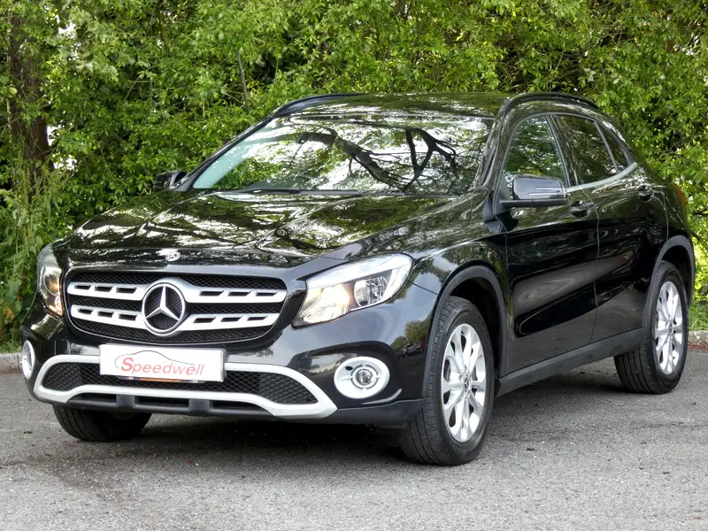 Mercedes-Benz GLA Class 2.1 Gla200d Se 7G-dct Euro 6 Ss LL17FTY Black #3