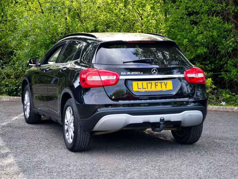 Mercedes-Benz GLA Class 2.1 Gla200d Se 7G-dct Euro 6 Ss LL17FTY Black #2
