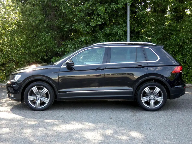 Volkswagen Tiguan 2.0 Tdi Match Euro 6 Ss GL19XPU Black #4