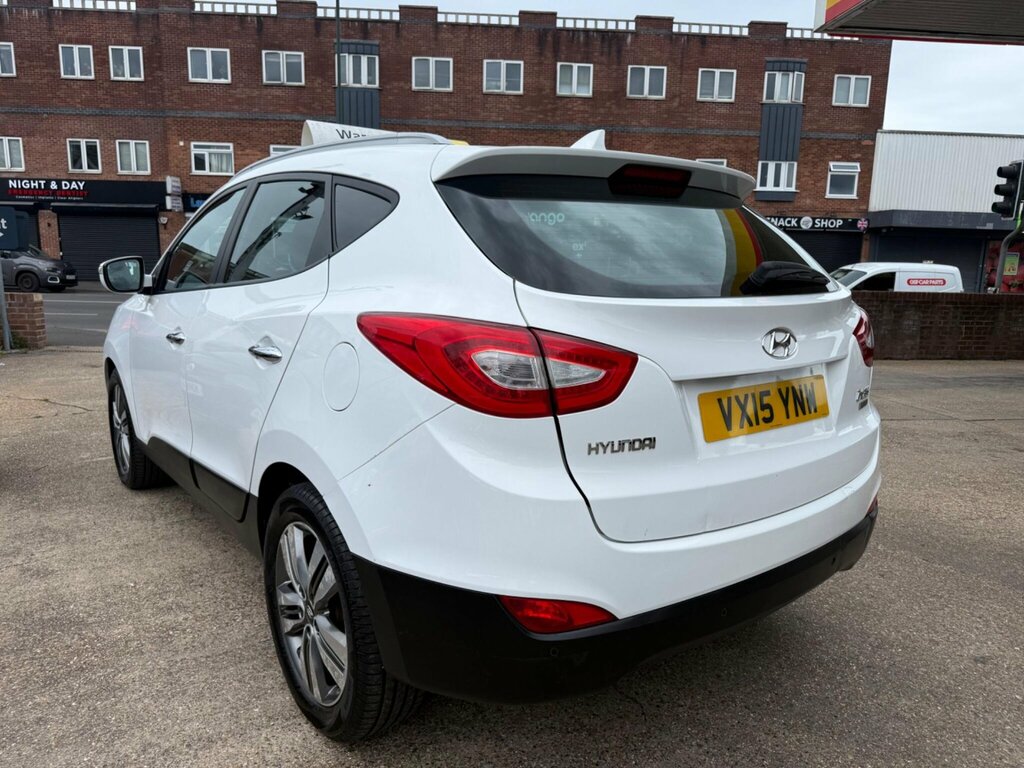 Hyundai Ix35 1.7 Crdi Premium Panorama Euro 5 Ss VX15YNW White #4