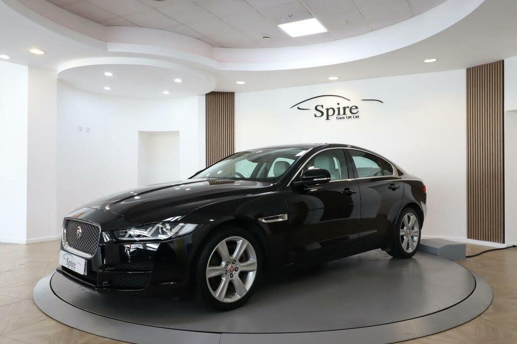 Jaguar XE Saloon 2.0I Gpf Portfolio Euro 6 Ss 2 Black