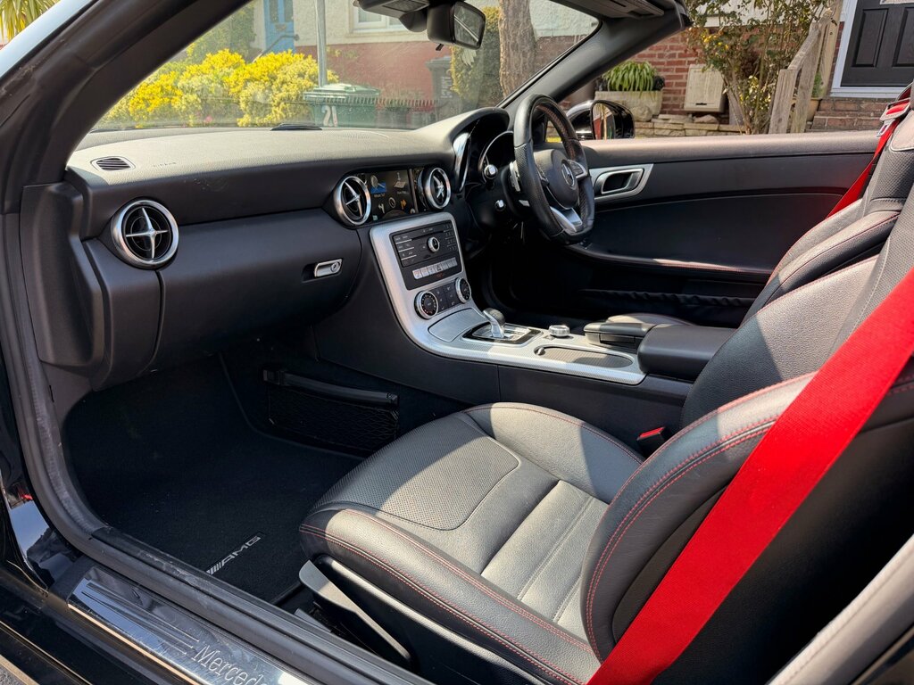 Mercedes-Benz SLC 2.1 Slc250d Amg Line Convertible G-tron Black #4