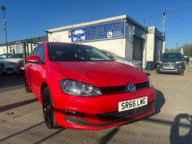 Volkswagen Golf Tsi Bluemotion Tech Match Red