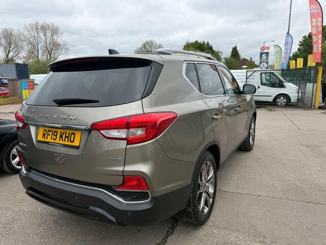 SsangYong Rexton Ultimate Suv RF19KHO Beige #3