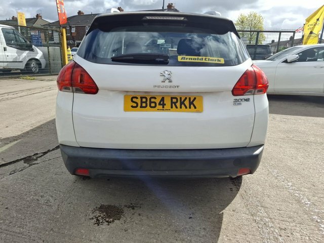 Peugeot e-2008 E-hdi Active Suv White #4