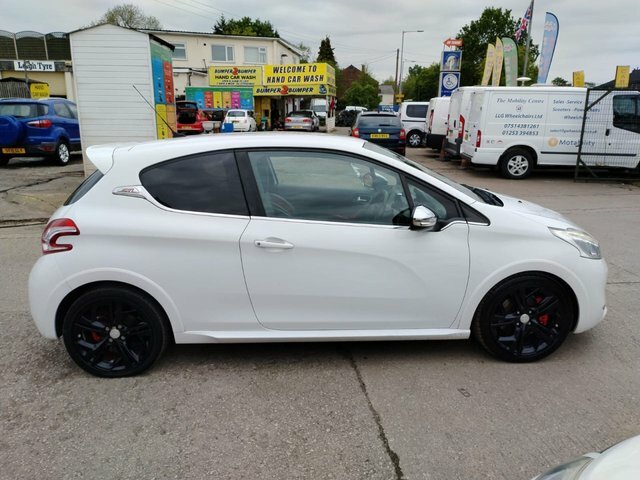 Peugeot 208 Thp Gti Hatchback White #4