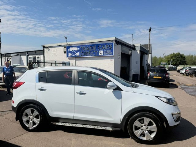 Kia Sportage Crdi Ecodynamics 2 Suv SK12YFU White #3