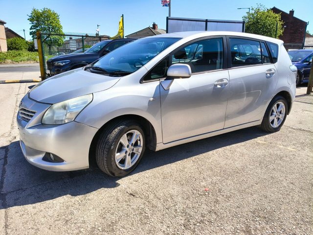 Toyota Verso 1.8 V-matic Tr Silver #7