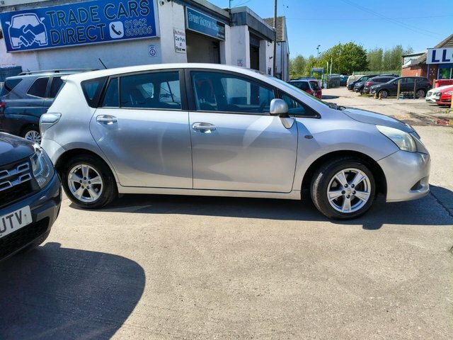 Toyota Verso 1.8 V-matic Tr Silver #3