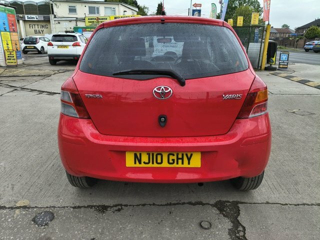 Toyota Yaris Dual Vvt-i Tr Hatchback NJ10GHY Red #4
