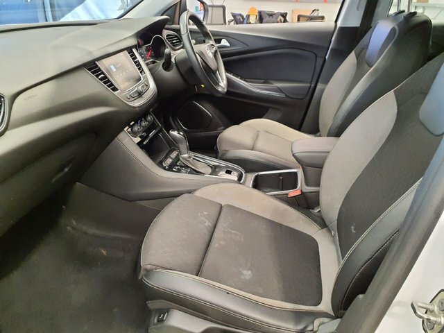 Vauxhall Grandland X Turbo D Sport Nav SO19OYB White #4