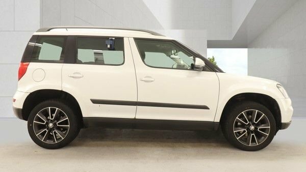 Skoda Yeti Tdi Elegance Outdoor KX64OGJ White #5