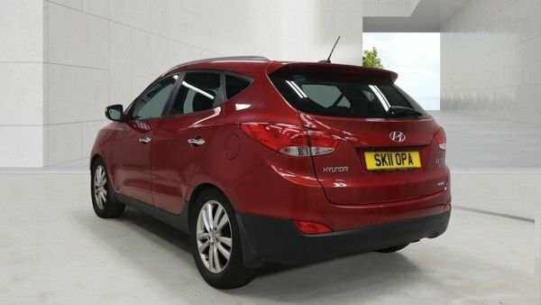 Hyundai Ix35 Crdi Premium Suv Red #3