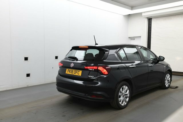 Fiat Tipo Mpi Easy Plus Hatchback Black #2
