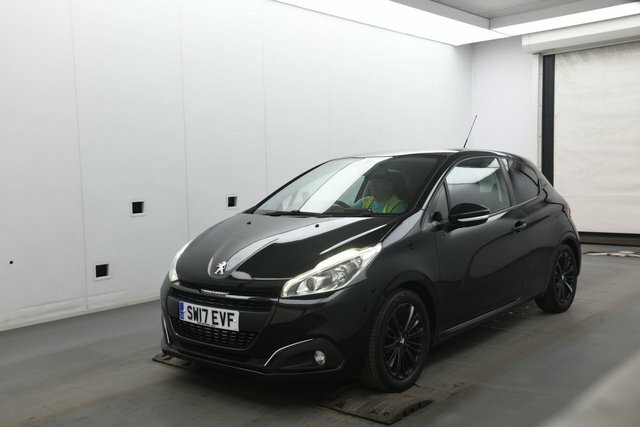 Peugeot 208 Puretech Black Edition Hatchback SW17EVF Black #4