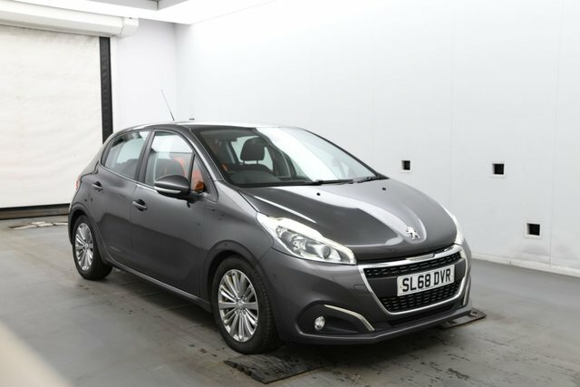 Peugeot 208 Puretech Signature Hatchback SL68DVR Grey #3