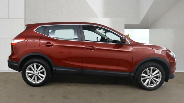 Nissan Qashqai Dig-t Acenta Suv ND65MXE Red #5