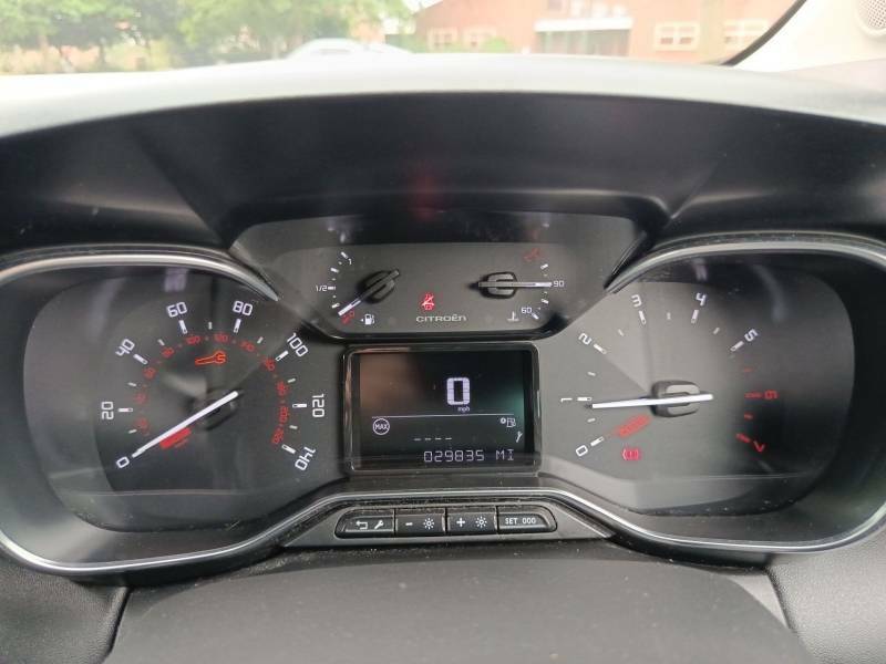 Citroen C3 Aircross 1.2 Puretech Shine Plus Suv Euro BN21GUK White #3