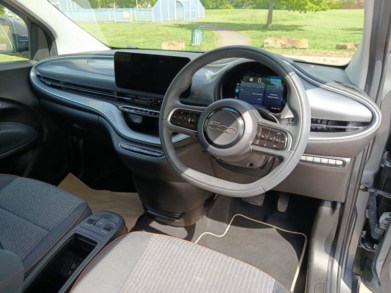 Fiat 500E 42Kwh Icon Hatchback 118 Ps - EO22VRF Grey #4