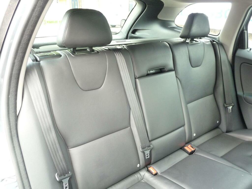 Volvo XC60 Suv 2.4 D5 Se Lux Nav Awd Euro 6 Ss 20166 SK66YTZ Grey #5