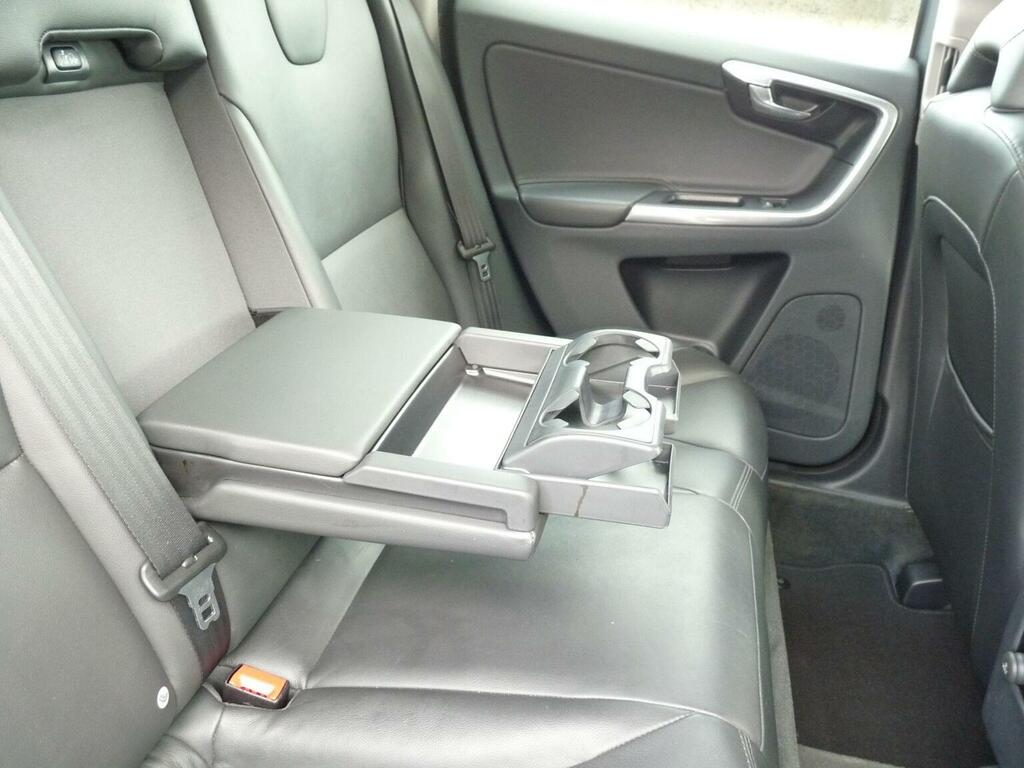 Volvo XC60 Suv 2.4 D5 Se Lux Nav Awd Euro 6 Ss 20166 SK66YTZ Grey #6