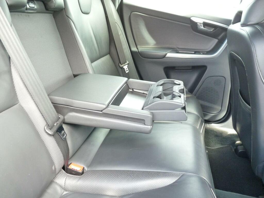 Volvo XC60 Suv 2.4 D4 R-design Lux Nav Awd Euro 6 Ss BL16WTK White #6