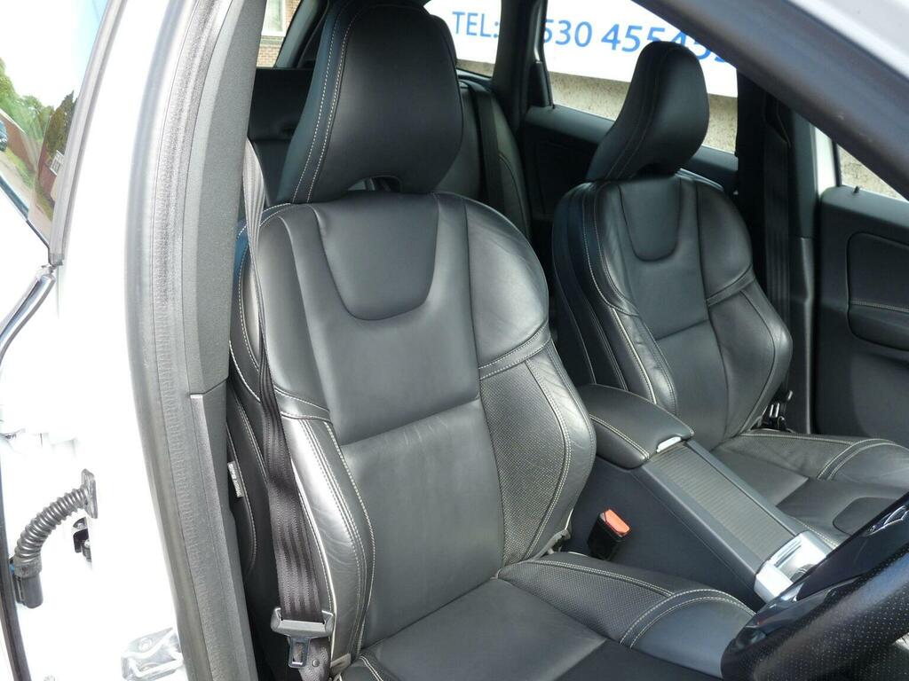Volvo XC60 Suv 2.4 D4 R-design Lux Nav Awd Euro 6 Ss BL16WTK White #4
