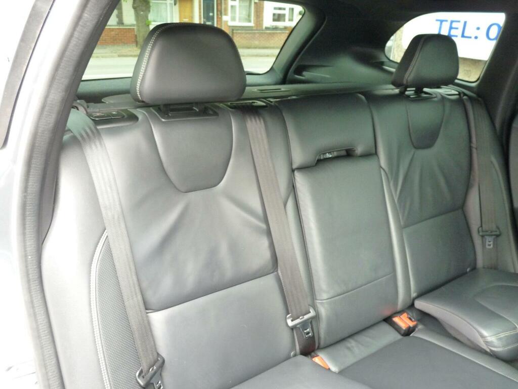 Volvo XC60 Suv 2.4 D4 R-design Nav Awd Euro 6 Ss CF16OFL Grey #5