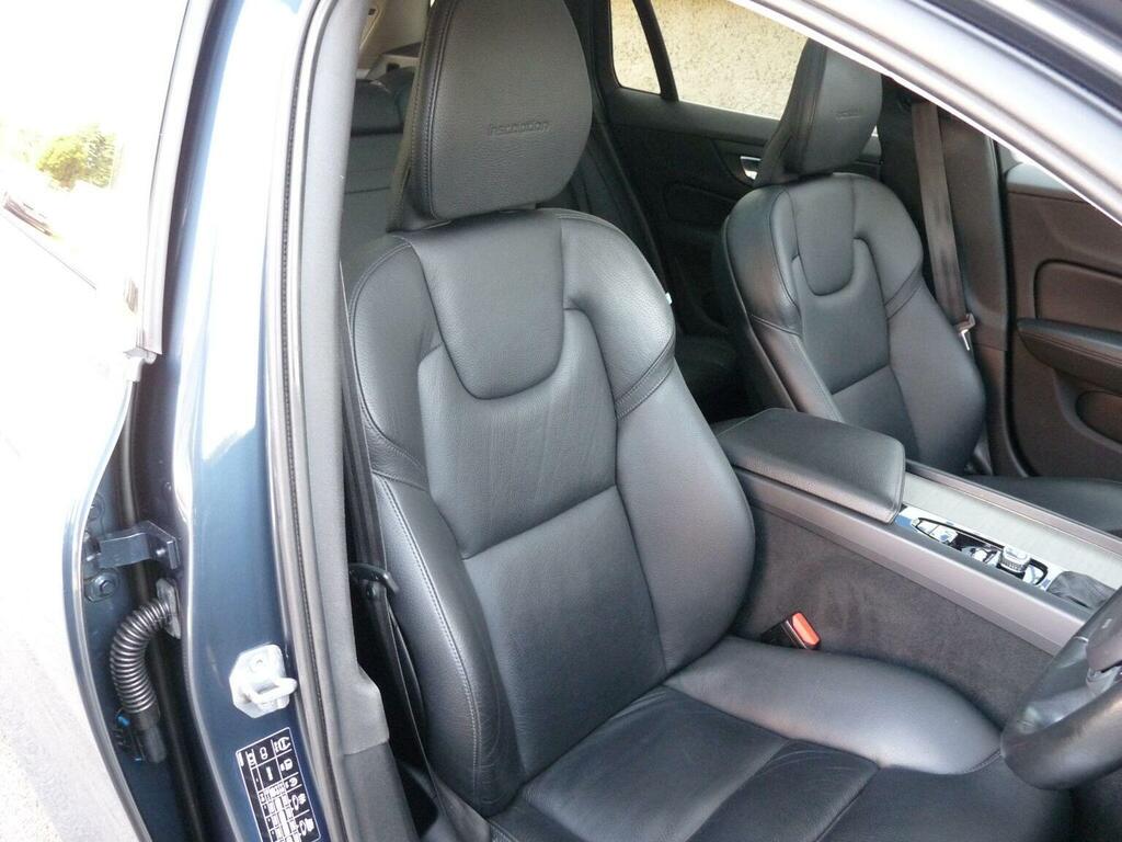 Volvo V60 Estate 2.0 D4 Inscription Euro 6 Ss 2 WX68UAT Blue #4