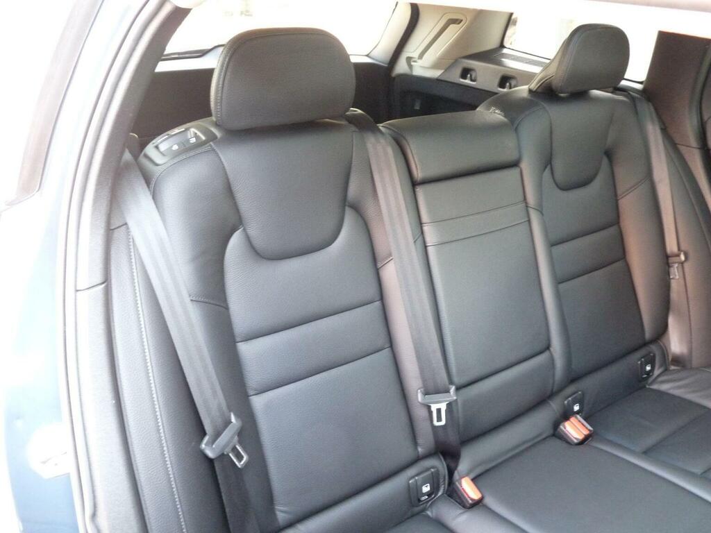 Volvo V60 Estate 2.0 D4 Inscription Euro 6 Ss 2 WX68UAT Blue #5