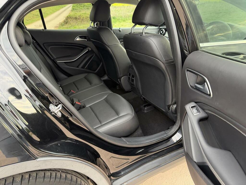 Mercedes-Benz GLA Class Suv 1.6 Gla200 Sport Executive 7G-dct Euro 6 S GJ19AKY Black #4