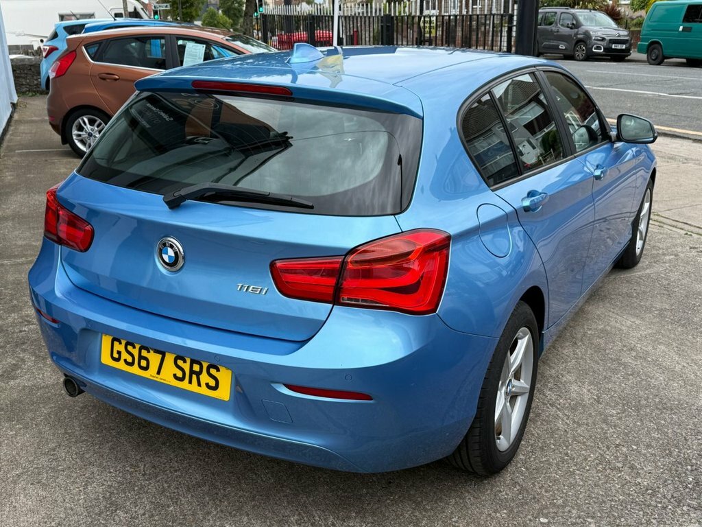 BMW 1 Series 118I Se Hatchback Blue #4