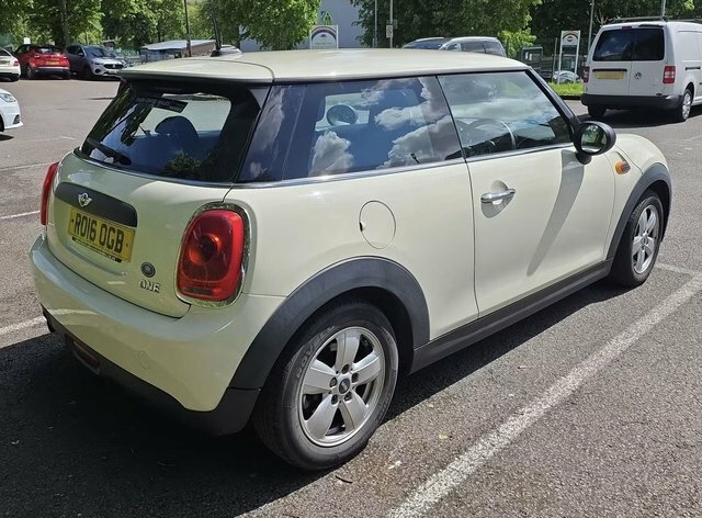 Mini Hatch 2016 1.2 One Hatchback Euro 6 S RO16OGB White #5