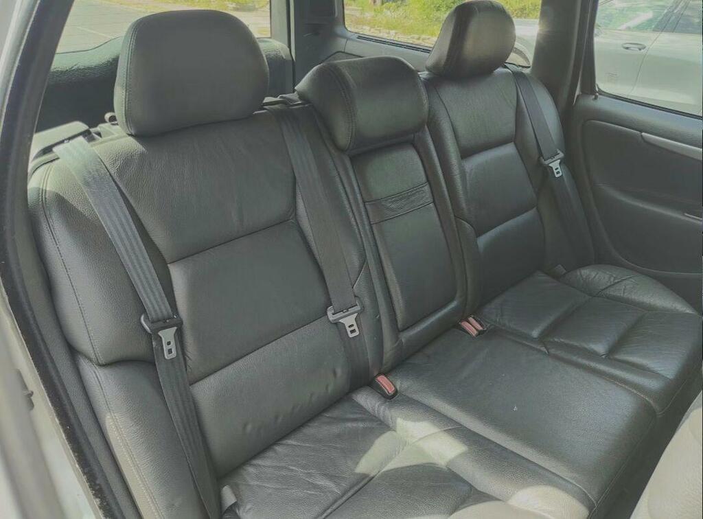 Volvo V70 2.4 L Se 170Bhp Blue #6