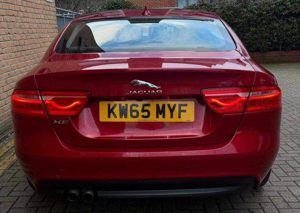 Jaguar XE 2.0D Prestige Euro 6 Ss Red #6